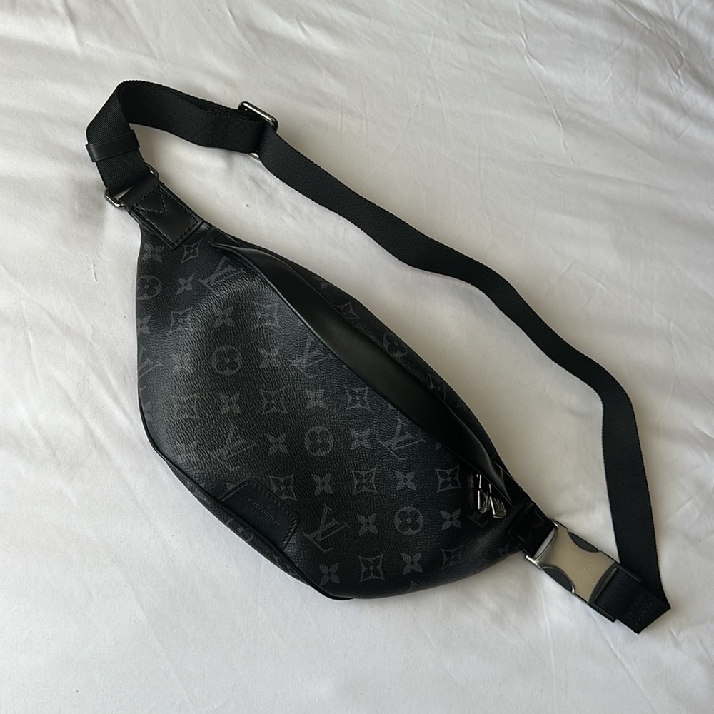 Louis Vuitton Discovery Bum Bag PM NEW With Dust Bag